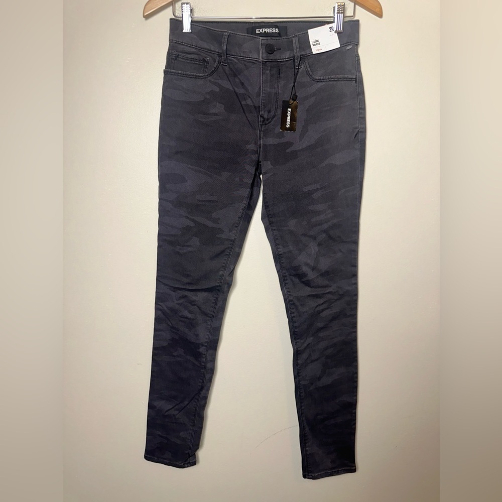 Express Size 2R - Picture 1 of 7